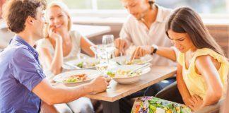 Donna a pranzo con dolore epigastrico