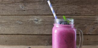 smoothie more bicchiere cannuccia