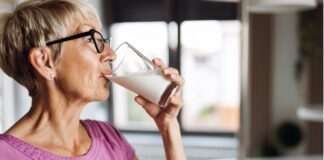 fratture, anziani, calcio e proteine da latte e derivati